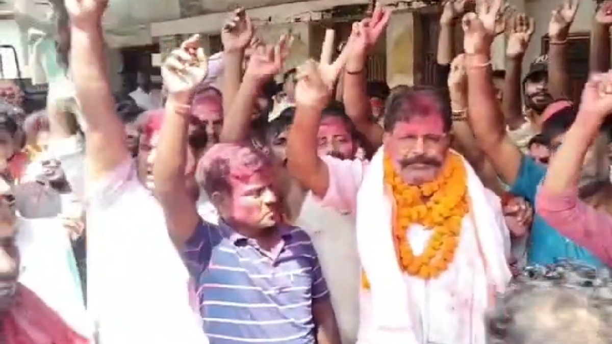 रक्सौल में सफाई कर्मचारियों की हड़ताल समाप्त, 24 घंटे में शहर साफ करने का दावा